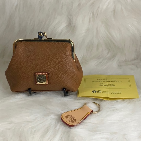 Dooney & Bourke Brown Pebble Leather Kiss lock Coin Purse/keychain. (NWT) Large - Picture 4 of 6